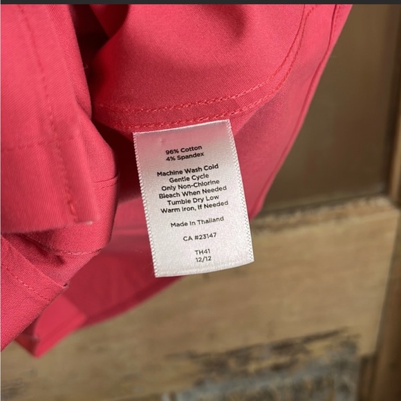 NWOT TALBOTS Petites Top Button Down Muted Pink Sleeveless 6P. - Picture 3 of 4